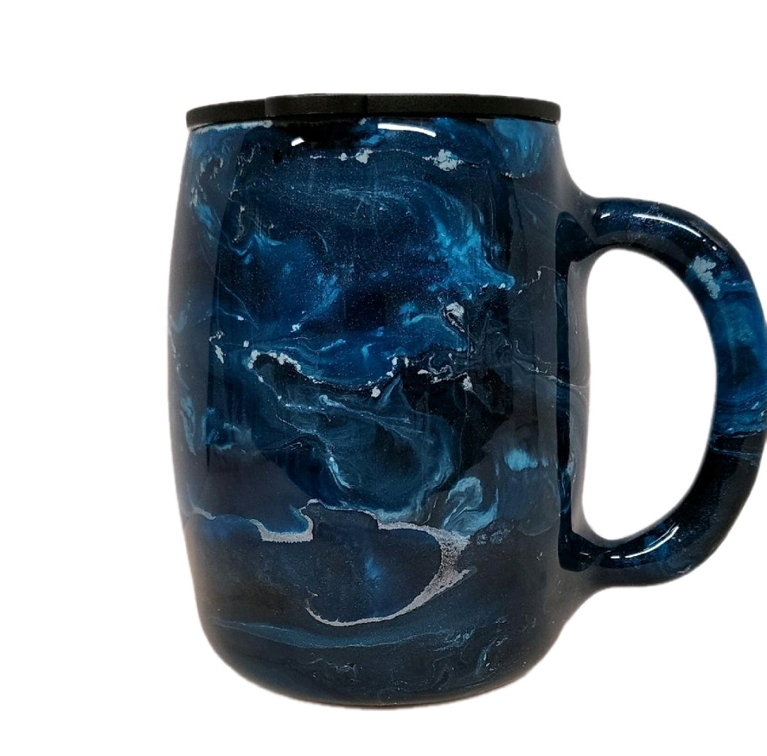 Custom 14oz coffee mug with lid.